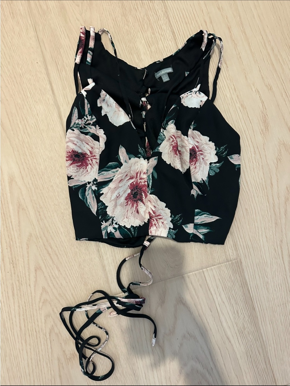 Charlotte Russe Black Floral Lace-Up Crop Top
